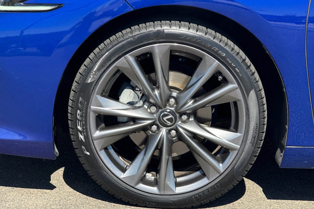 Thumbnail: 2019 Lexus ES - 8
