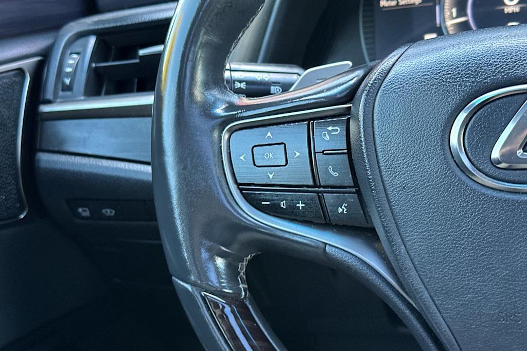 Thumbnail: 2019 Lexus ES - 30