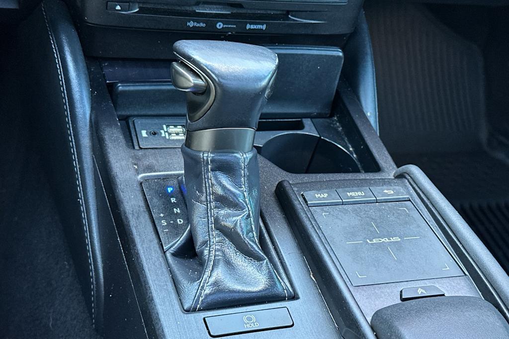 Thumbnail: 2019 Lexus ES - 15