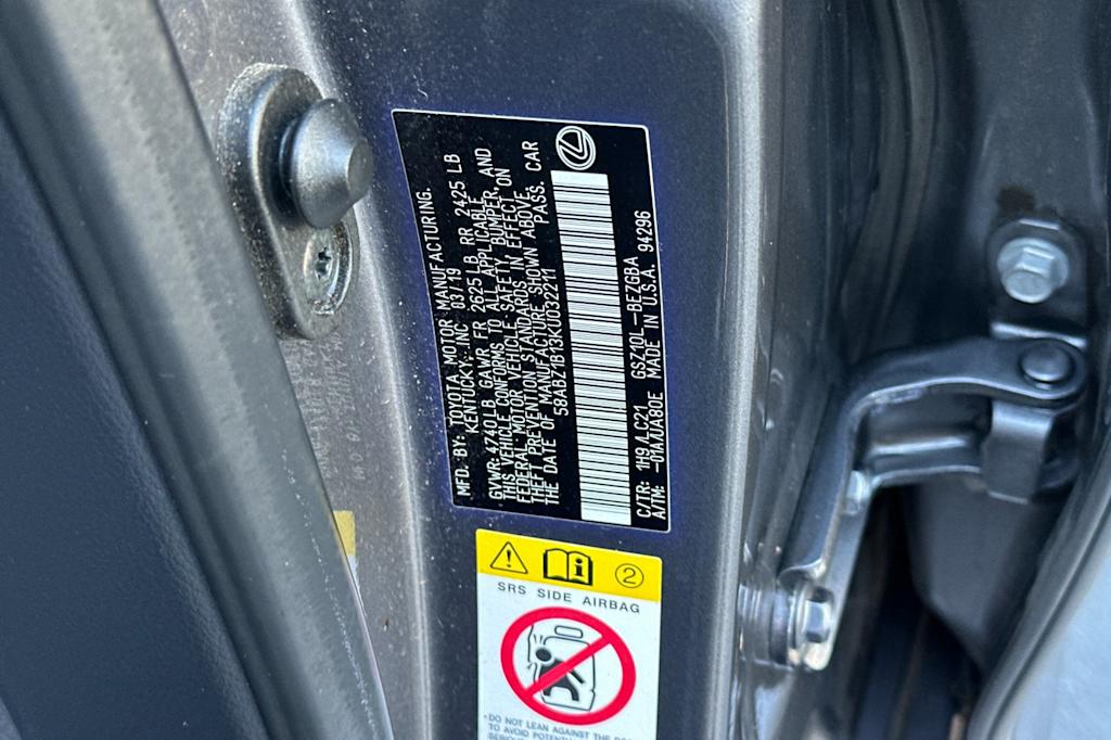 Thumbnail: 2019 Lexus ES - 17