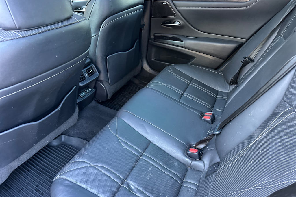 Thumbnail: 2019 Lexus ES - 11