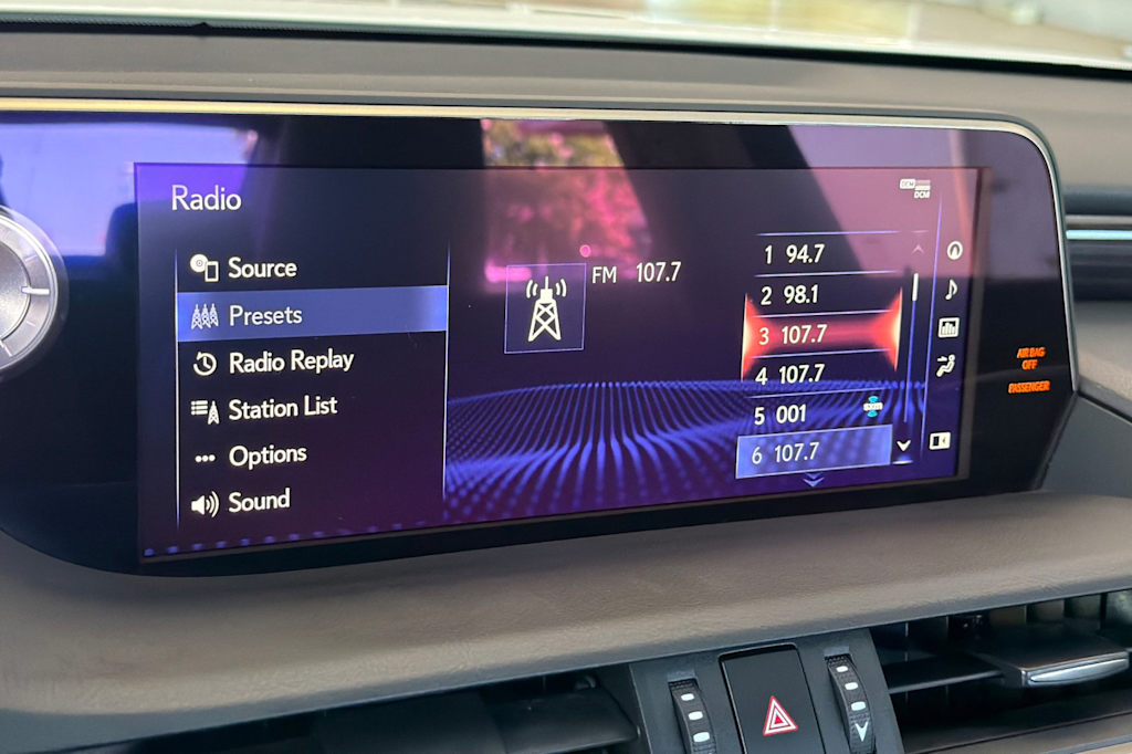 Thumbnail: 2019 Lexus ES - 13
