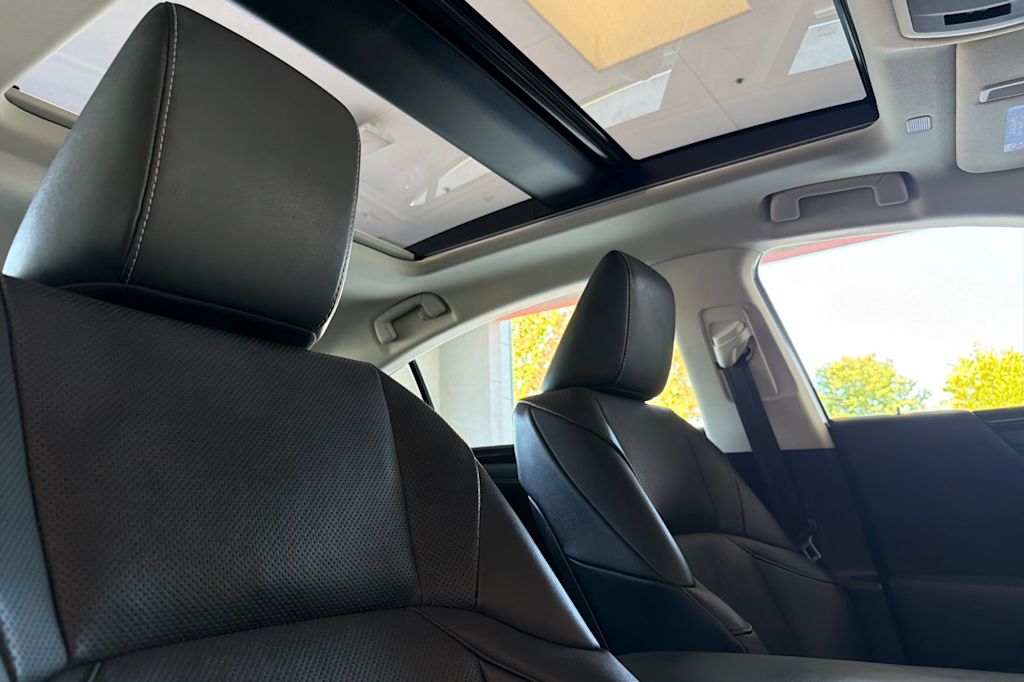 Thumbnail: 2019 Lexus ES - 22