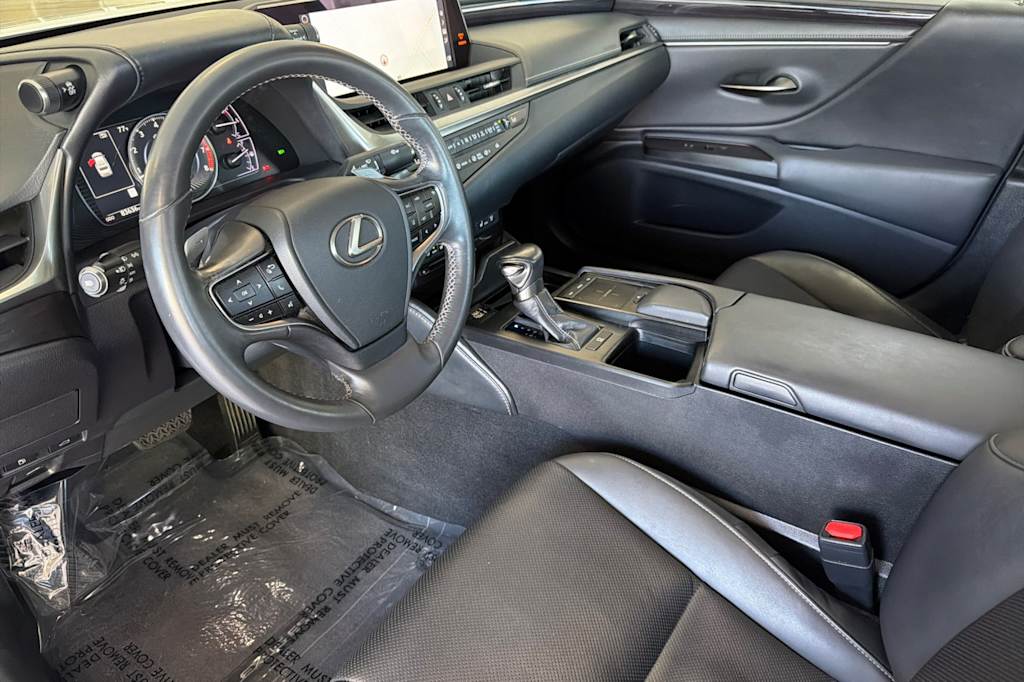 Thumbnail: 2019 Lexus ES - 9