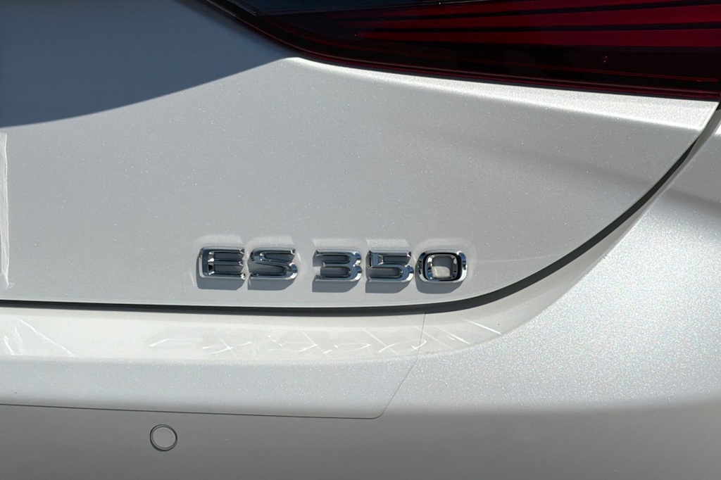 Thumbnail: 2019 Lexus ES - 7