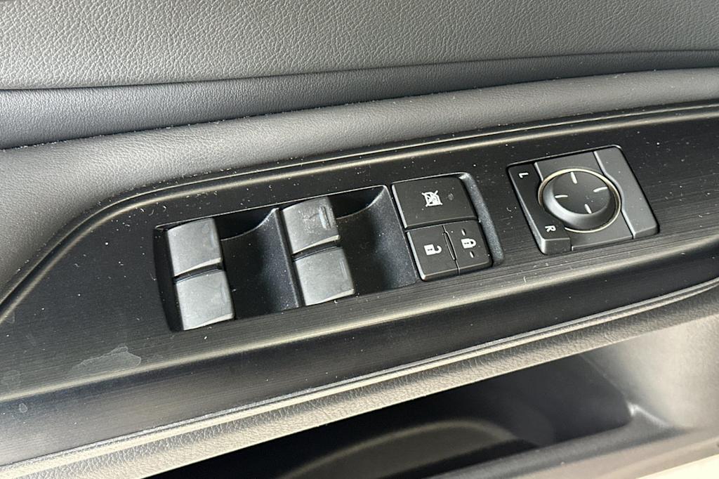 Thumbnail: 2020 Lexus ES - 22