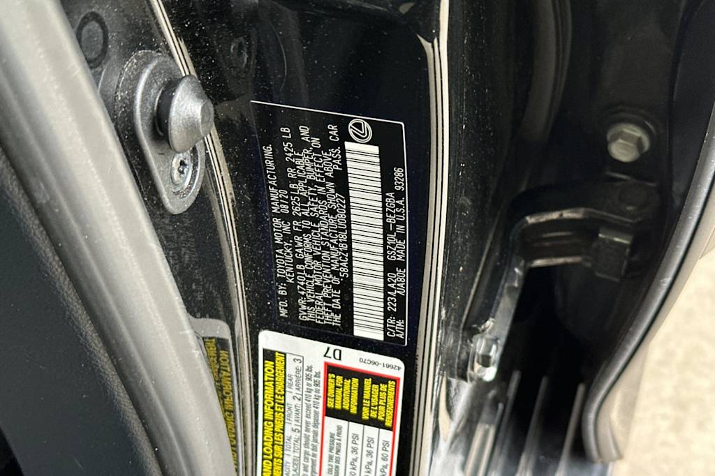 Thumbnail: 2020 Lexus ES - 17