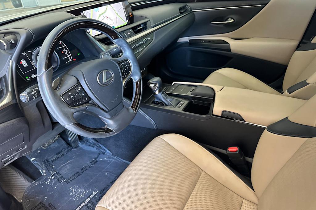 Thumbnail: 2020 Lexus ES - 9