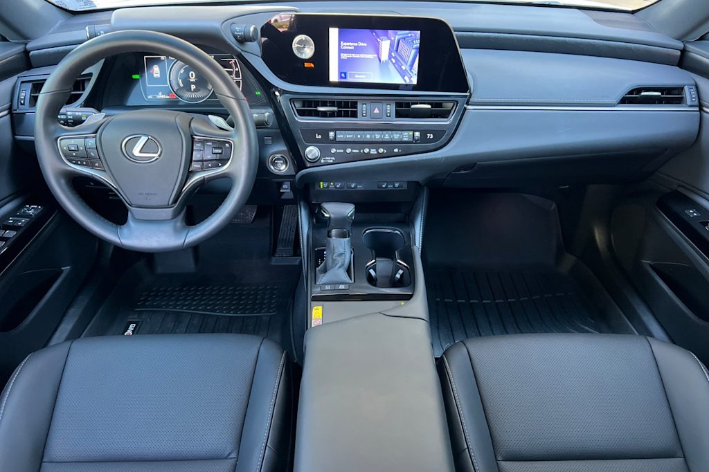 Thumbnail: 2025 Lexus ES - 2