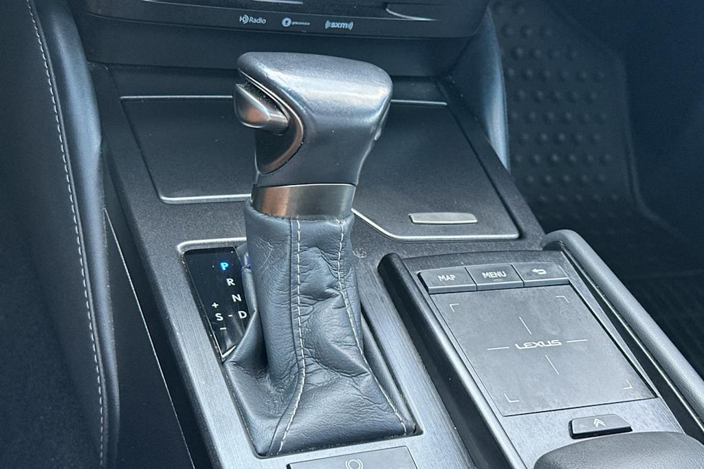 Thumbnail: 2020 Lexus ES - 15