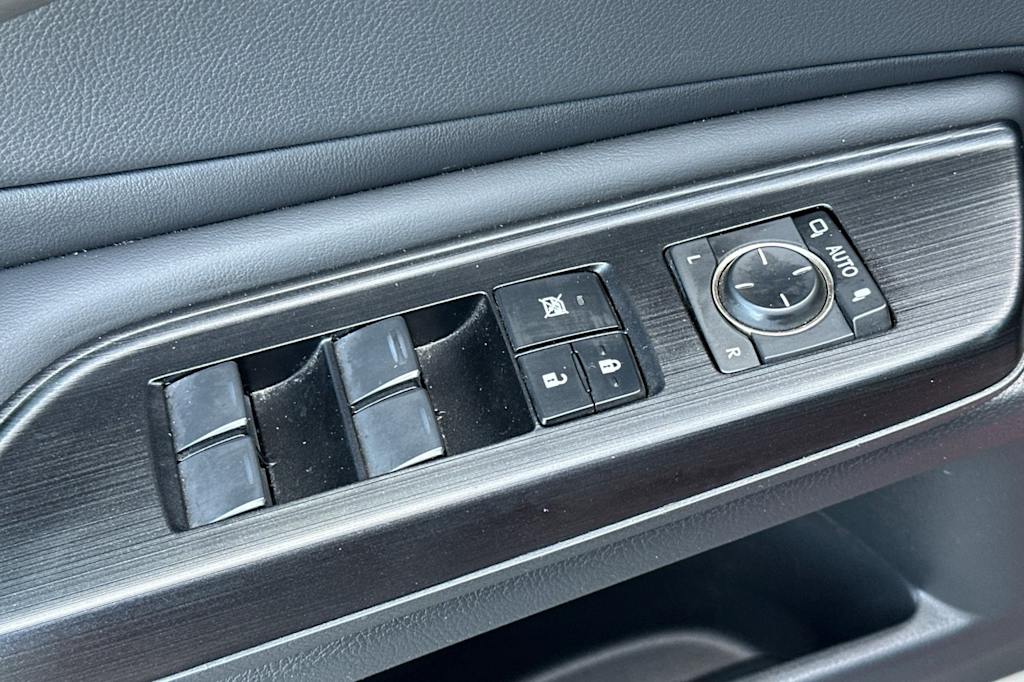 Thumbnail: 2020 Lexus ES - 22