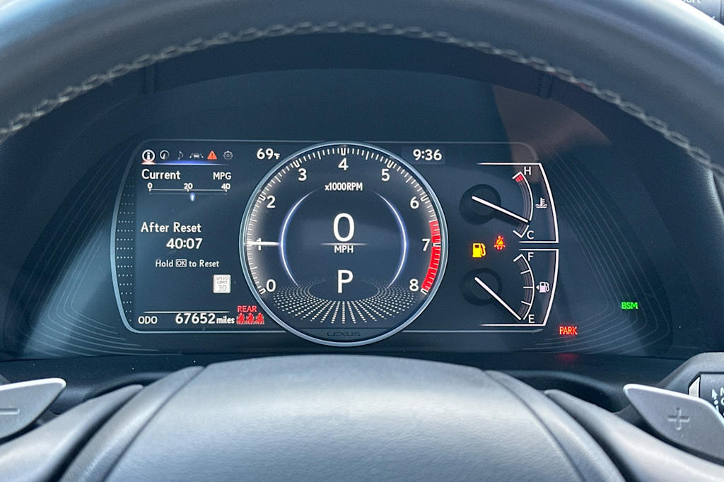 Thumbnail: 2020 Lexus ES - 16