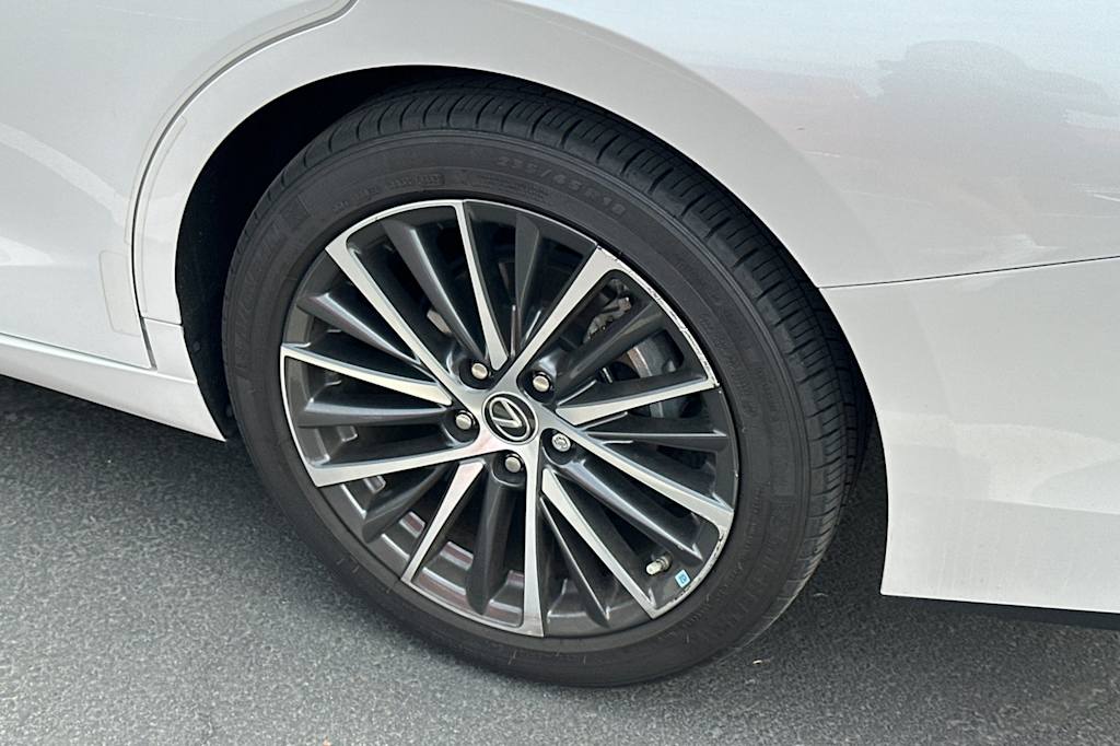 Thumbnail: 2023 Lexus ES - 18