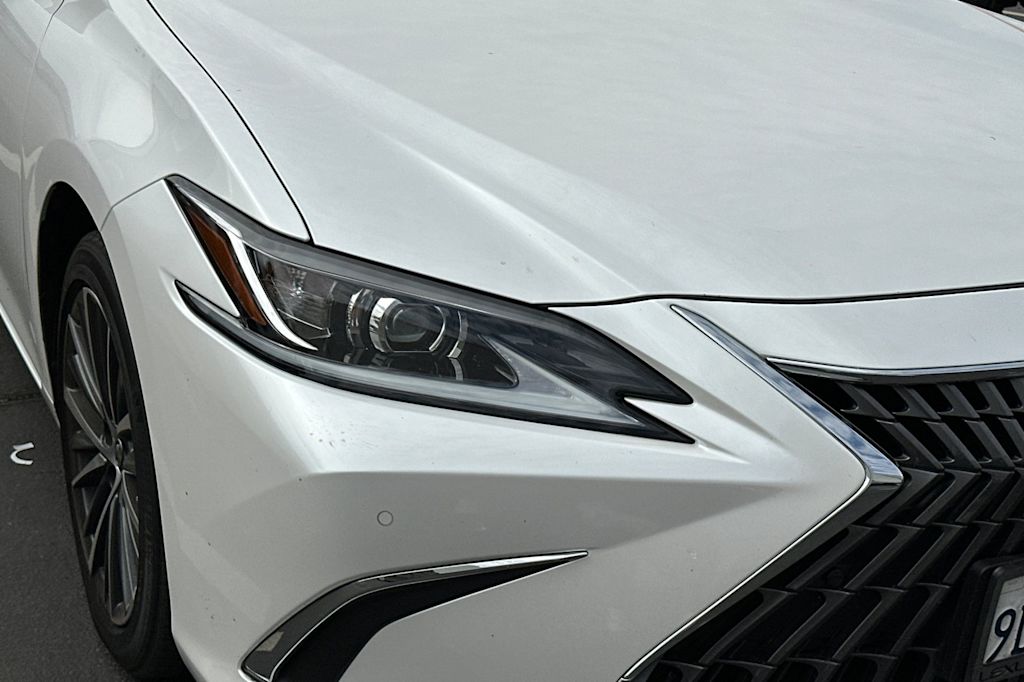 Thumbnail: 2023 Lexus ES - 12