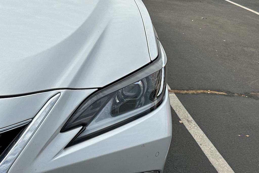Thumbnail: 2023 Lexus ES - 14