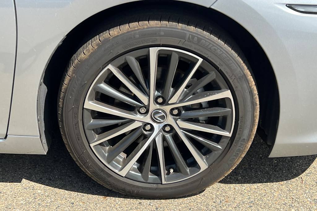Thumbnail: 2023 Lexus ES - 6