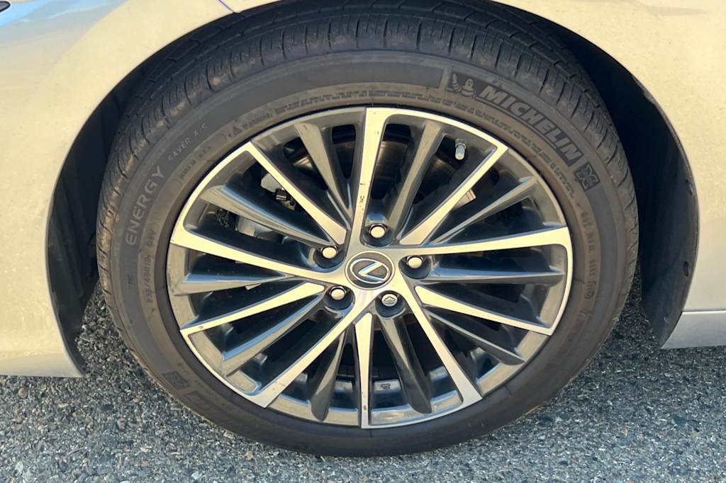 Thumbnail: 2023 Lexus ES - 22