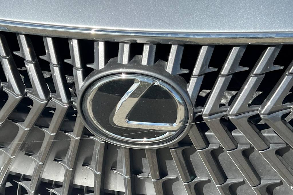 Thumbnail: 2023 Lexus ES - 7