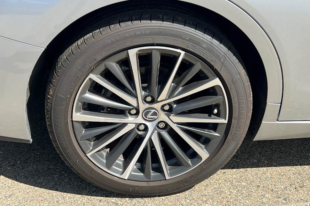 Thumbnail: 2023 Lexus ES - 14