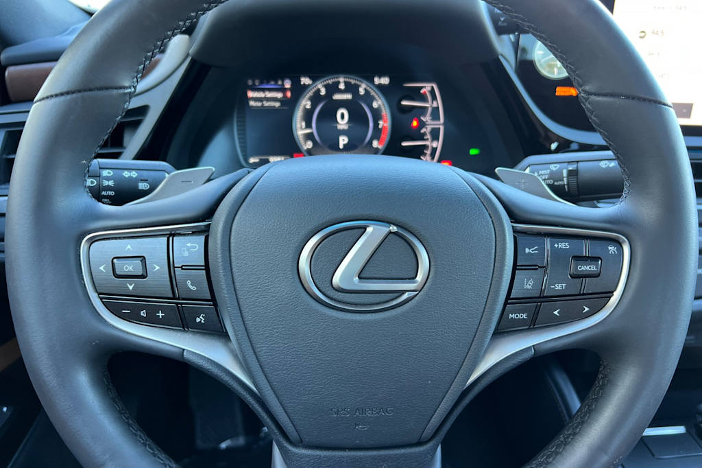 Thumbnail: 2024 Lexus ES - 27