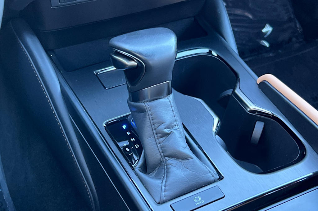 Thumbnail: 2024 Lexus ES - 13