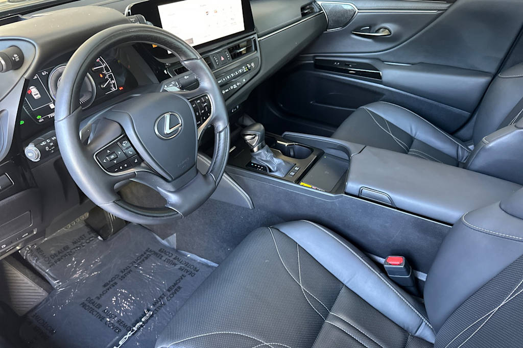Thumbnail: 2024 Lexus ES - 9