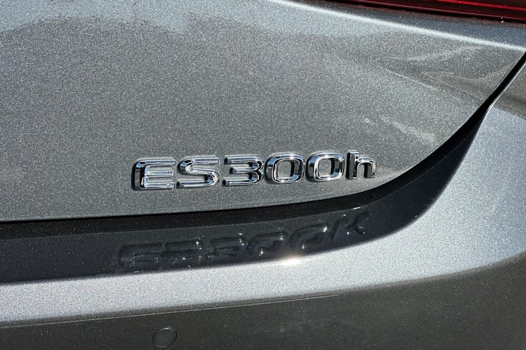 Thumbnail: 2024 Lexus ES - 33