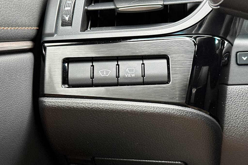 Thumbnail: 2023 Lexus ES - 32