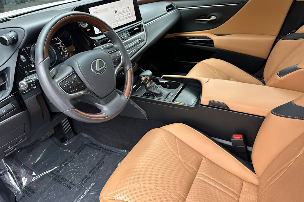 Thumbnail: 2023 Lexus ES - 9