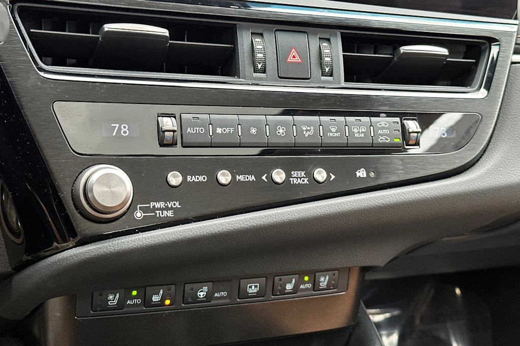 Thumbnail: 2023 Lexus ES - 26