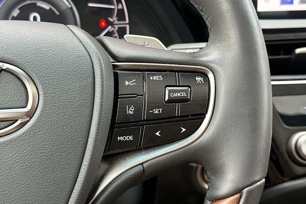 Thumbnail: 2023 Lexus ES - 30