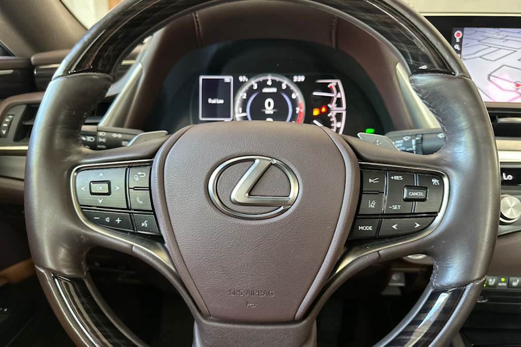 Thumbnail: 2021 Lexus ES - 29
