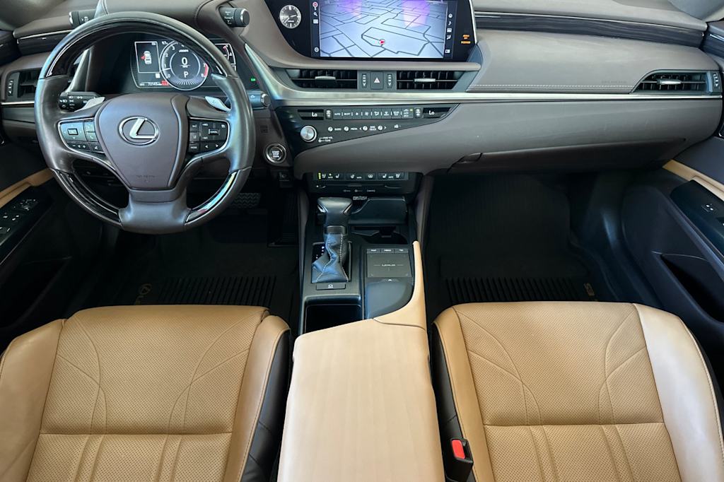 Thumbnail: 2021 Lexus ES - 2