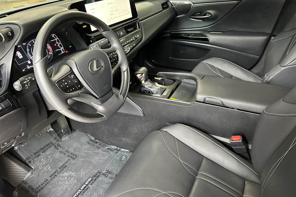 Thumbnail: 2023 Lexus ES - 9