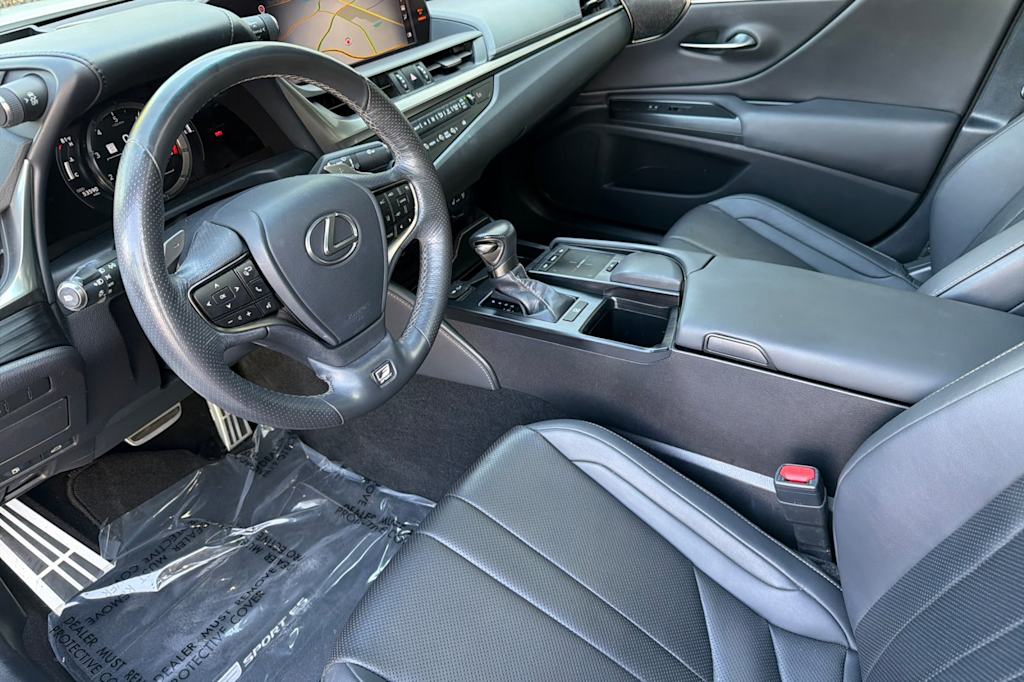 Thumbnail: 2020 Lexus ES - 9