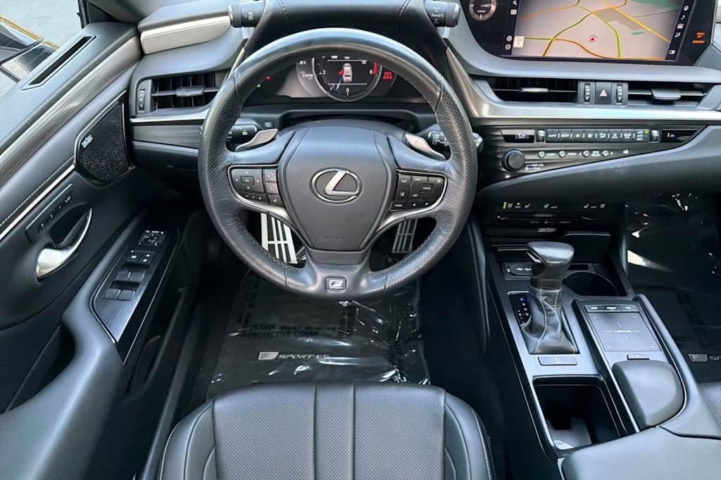 Thumbnail: 2020 Lexus ES - 11