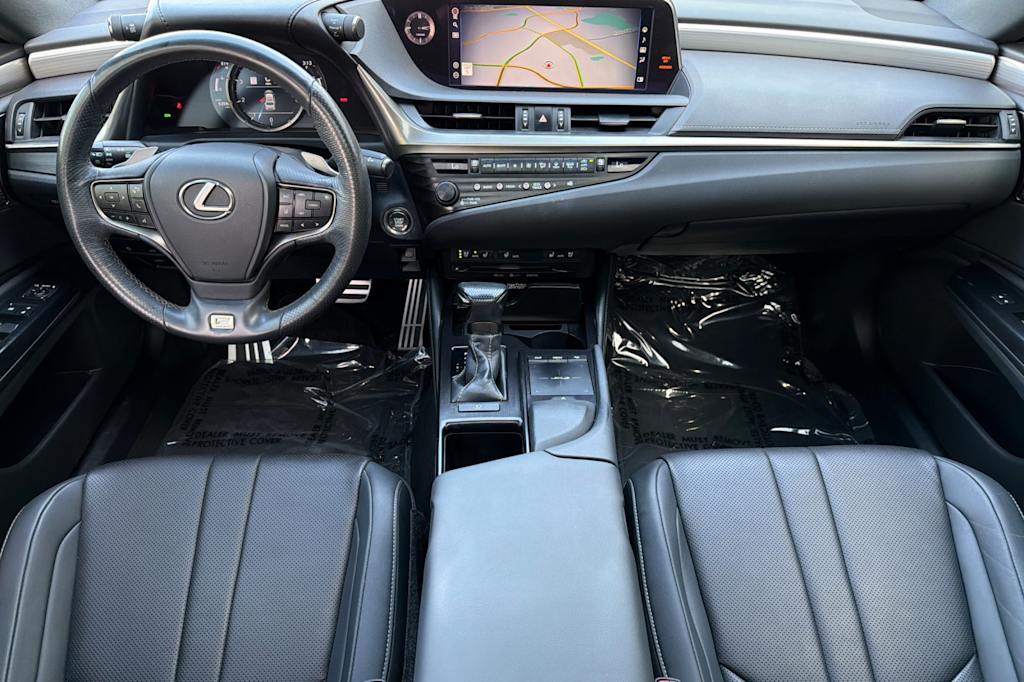 Thumbnail: 2020 Lexus ES - 2