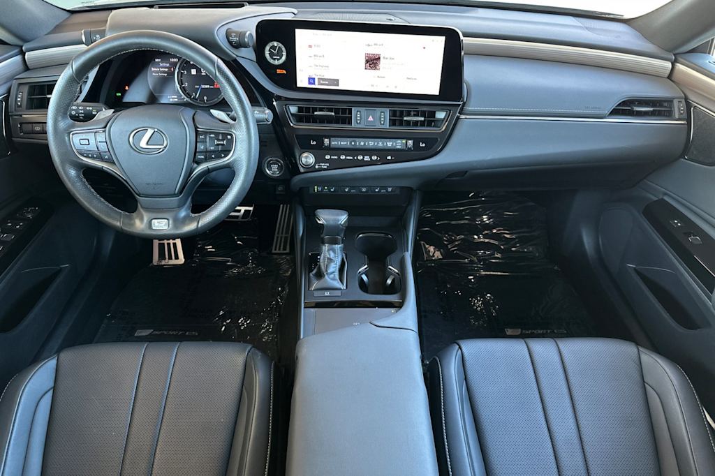 Thumbnail: 2023 Lexus ES - 2