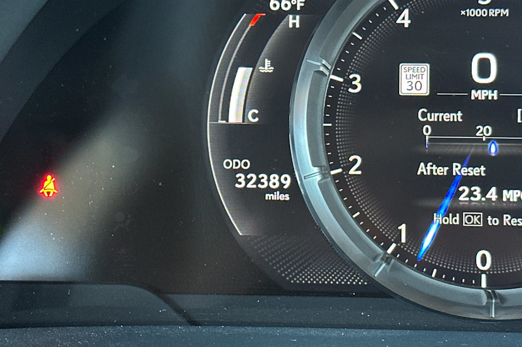Thumbnail: 2023 Lexus ES - 31