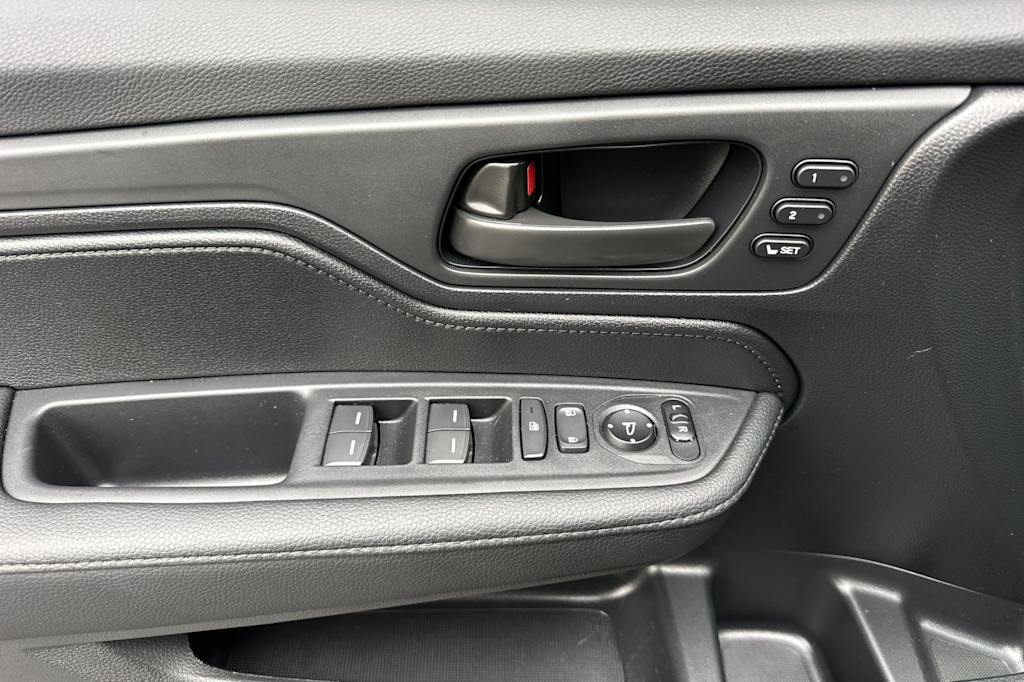 Thumbnail: 2025 Honda Odyssey - 21