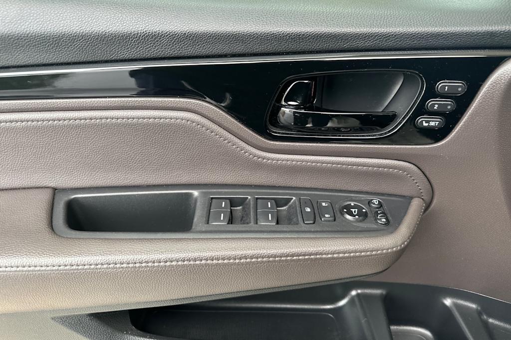 Thumbnail: 2018 Honda Odyssey - 21