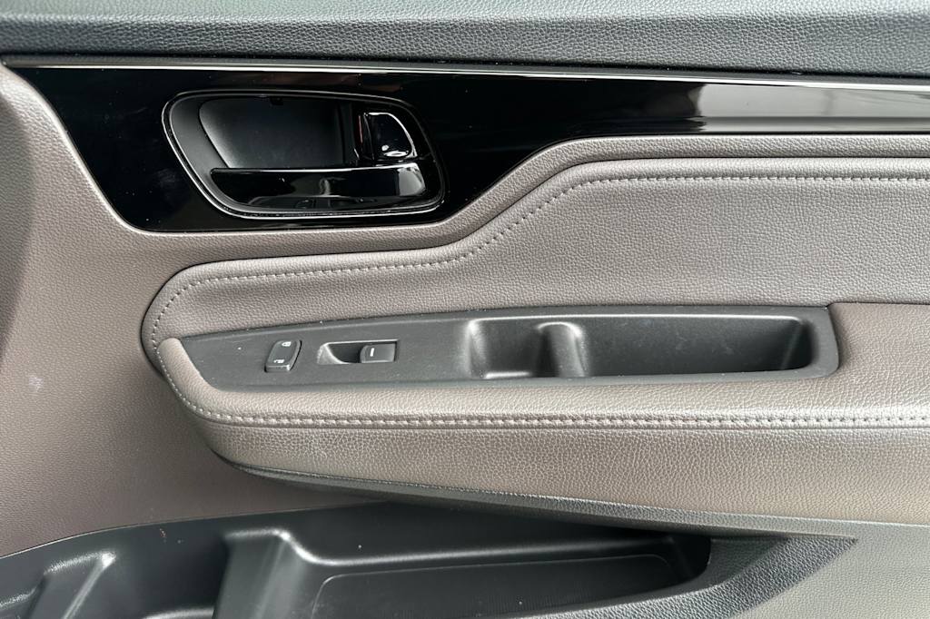 Thumbnail: 2018 Honda Odyssey - 26
