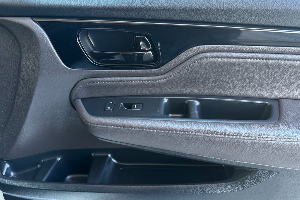 Thumbnail: 2019 Honda Odyssey - 24