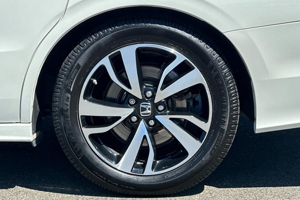 Thumbnail: 2019 Honda Odyssey - 8