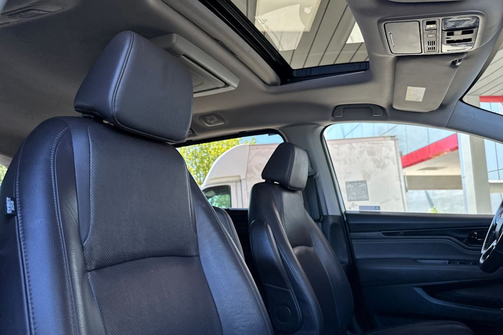 Thumbnail: 2019 Honda Odyssey - 23