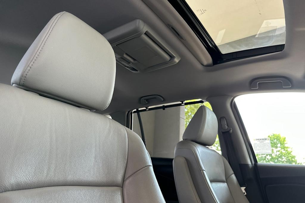 2017 Honda Pilot EX-L 25