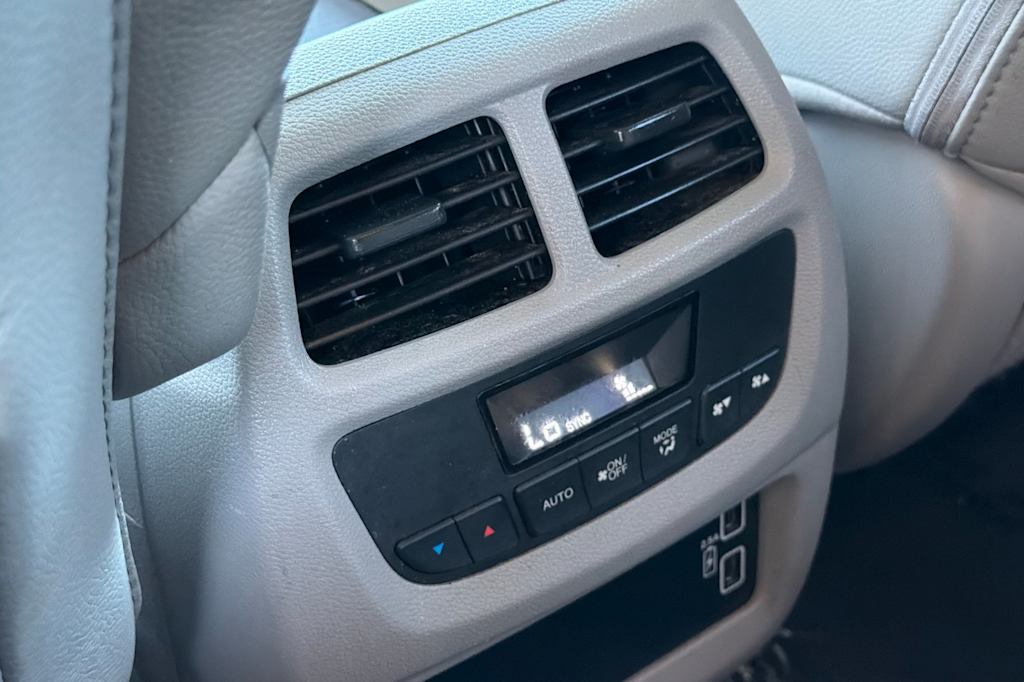 Thumbnail: 2019 Honda Pilot - 22