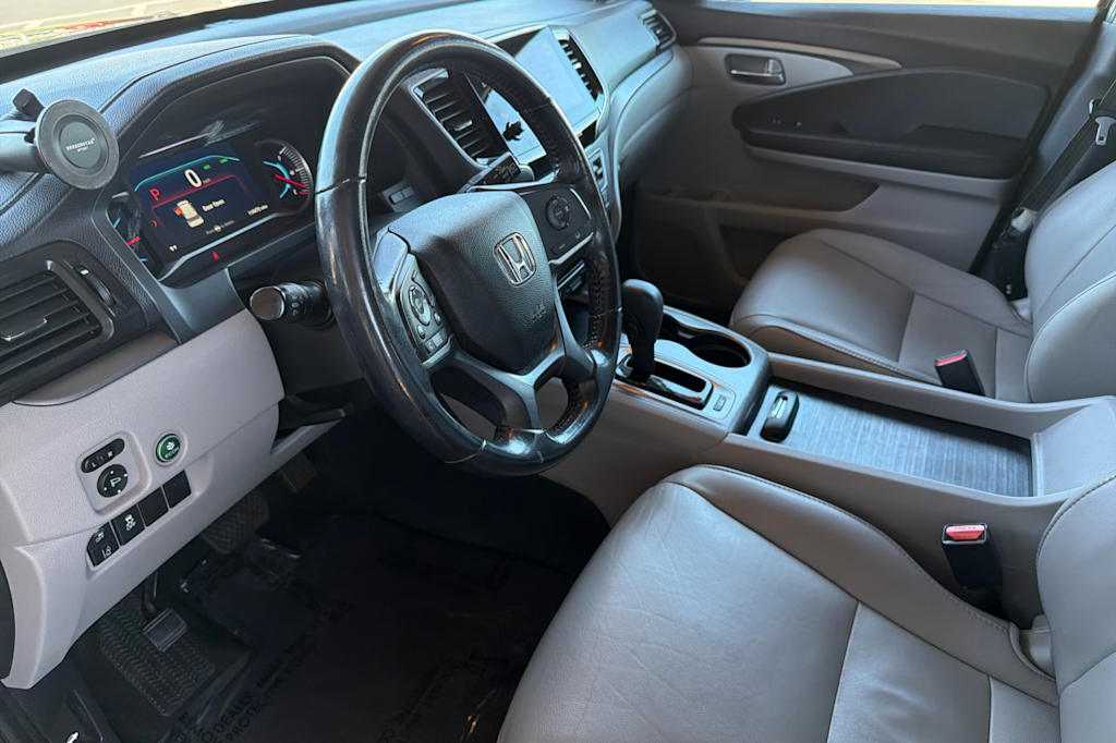 Thumbnail: 2019 Honda Pilot - 8