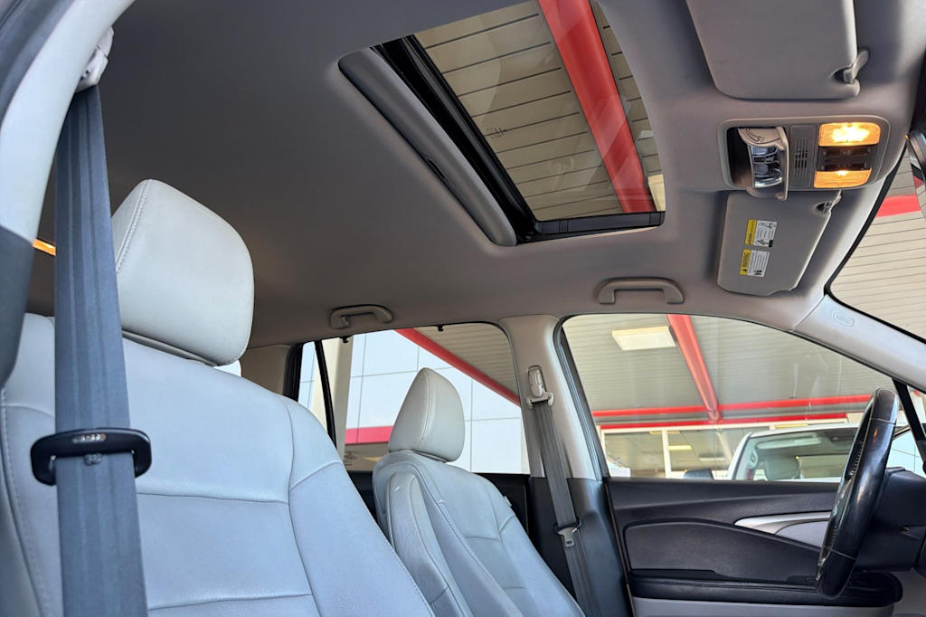 Thumbnail: 2019 Honda Pilot - 24