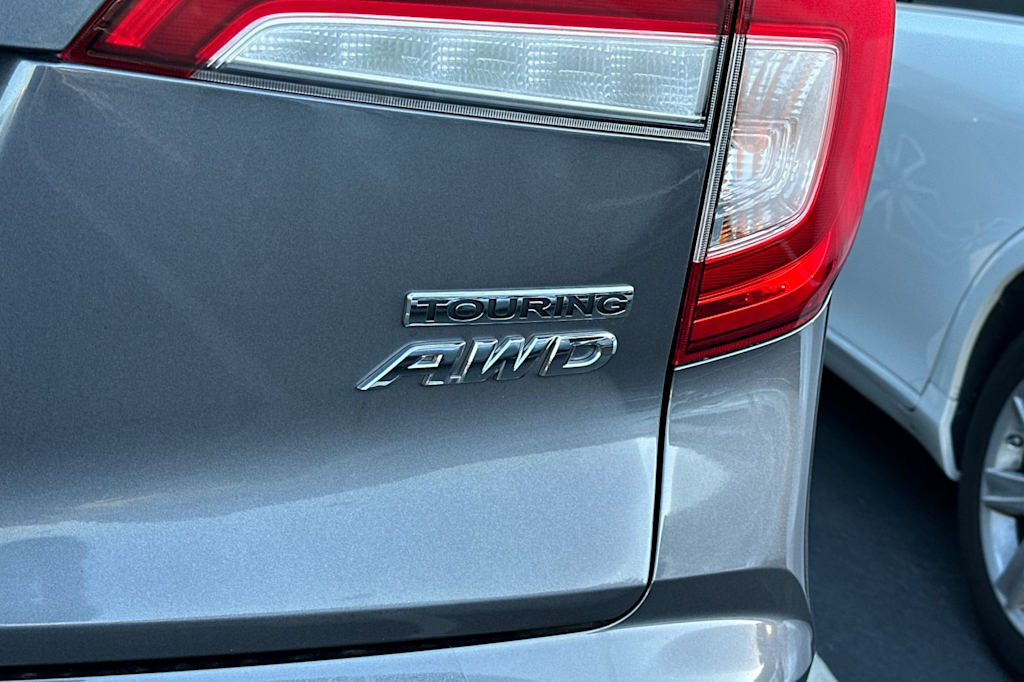 Thumbnail: 2019 Honda Pilot - 10